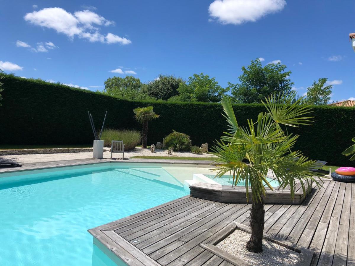 Guesthouse Proche Bordeaux เอซีนส์ ภายนอก รูปภาพ