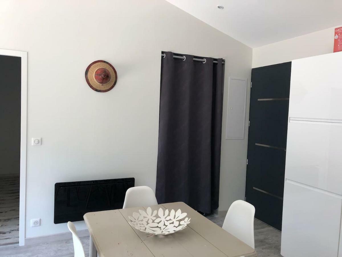 Guesthouse Proche Bordeaux เอซีนส์ ภายนอก รูปภาพ